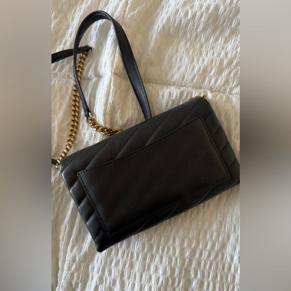 Tory Burch Kira chevron chain wallet / Crossbody in black - Picture 3 of 11